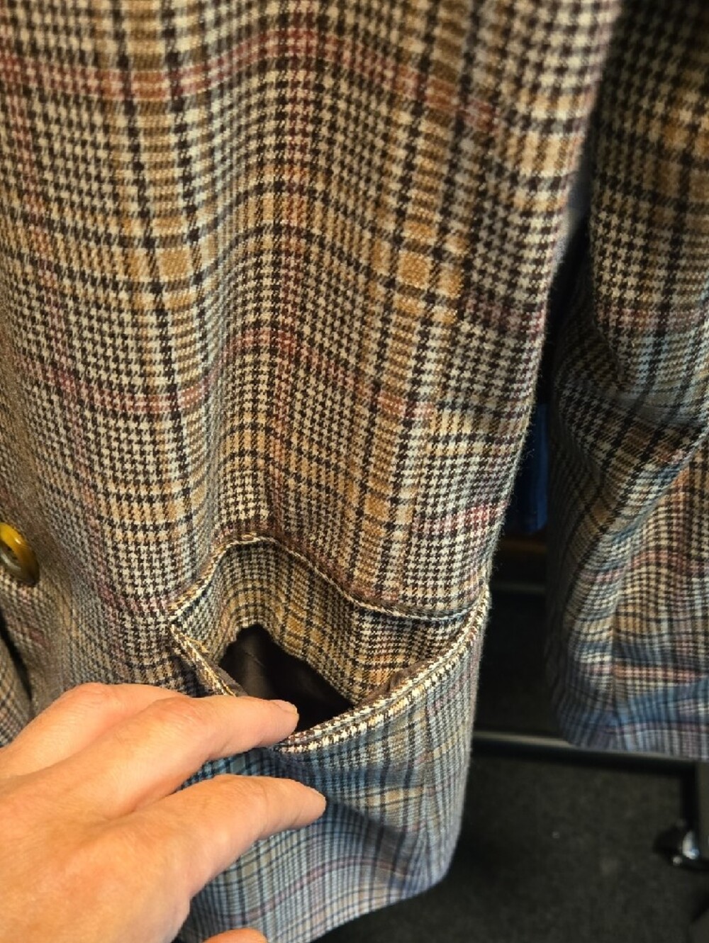 SO Women's Plaid Blazer in Tan, Brown and Subtle Maroon - Picture 4 of 5